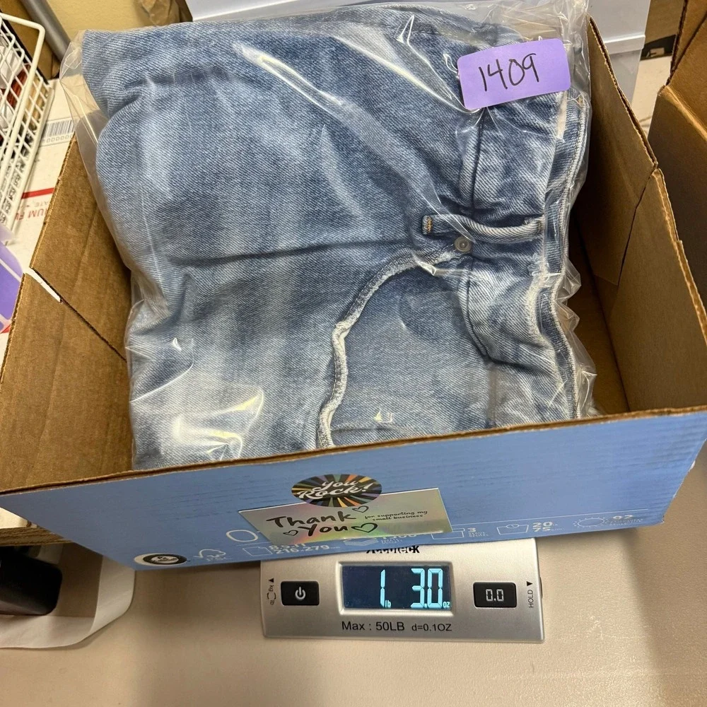 Good American 20W Plus Good Icon Denim Shorts Retro Distress Ripped Summer Beach - Picture 12 of 12